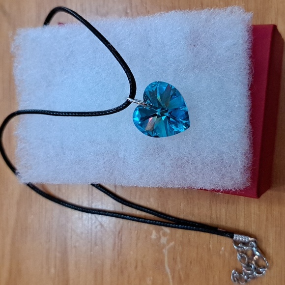 Evening Ocean Crystal Heart Necklace - Picture 5 of 6